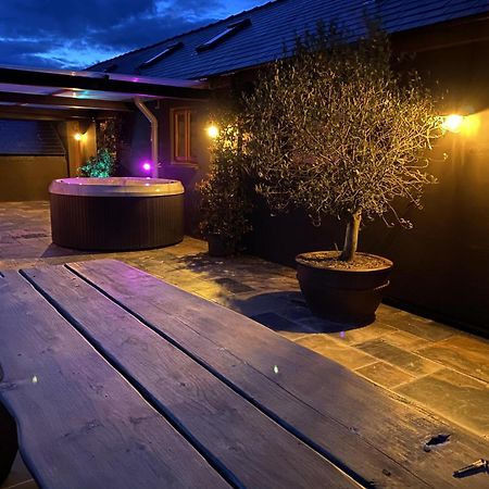 Lavender - Luxurious Barn Conversion - Blossom Farm Johnston Esterno foto
