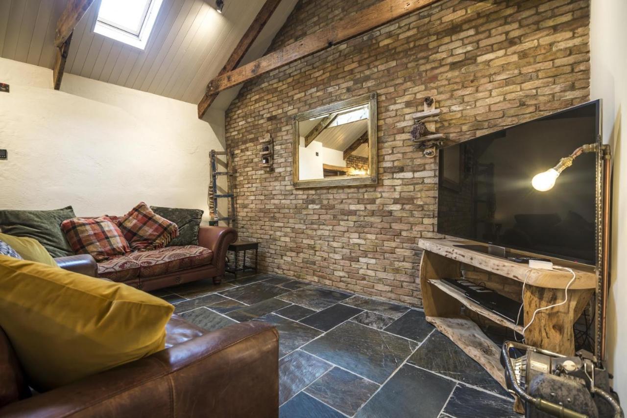 Lavender - Luxurious Barn Conversion - Blossom Farm Johnston Esterno foto