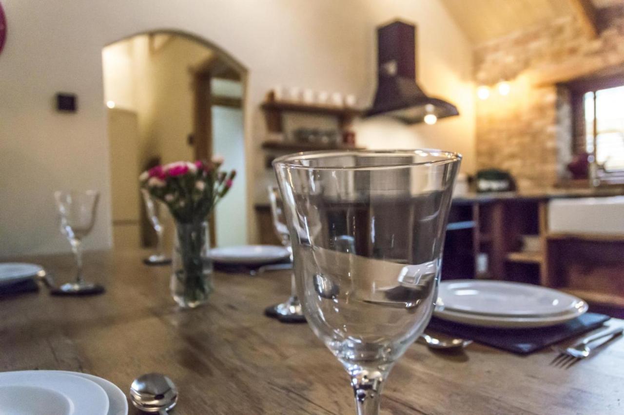 Lavender - Luxurious Barn Conversion - Blossom Farm Johnston Esterno foto